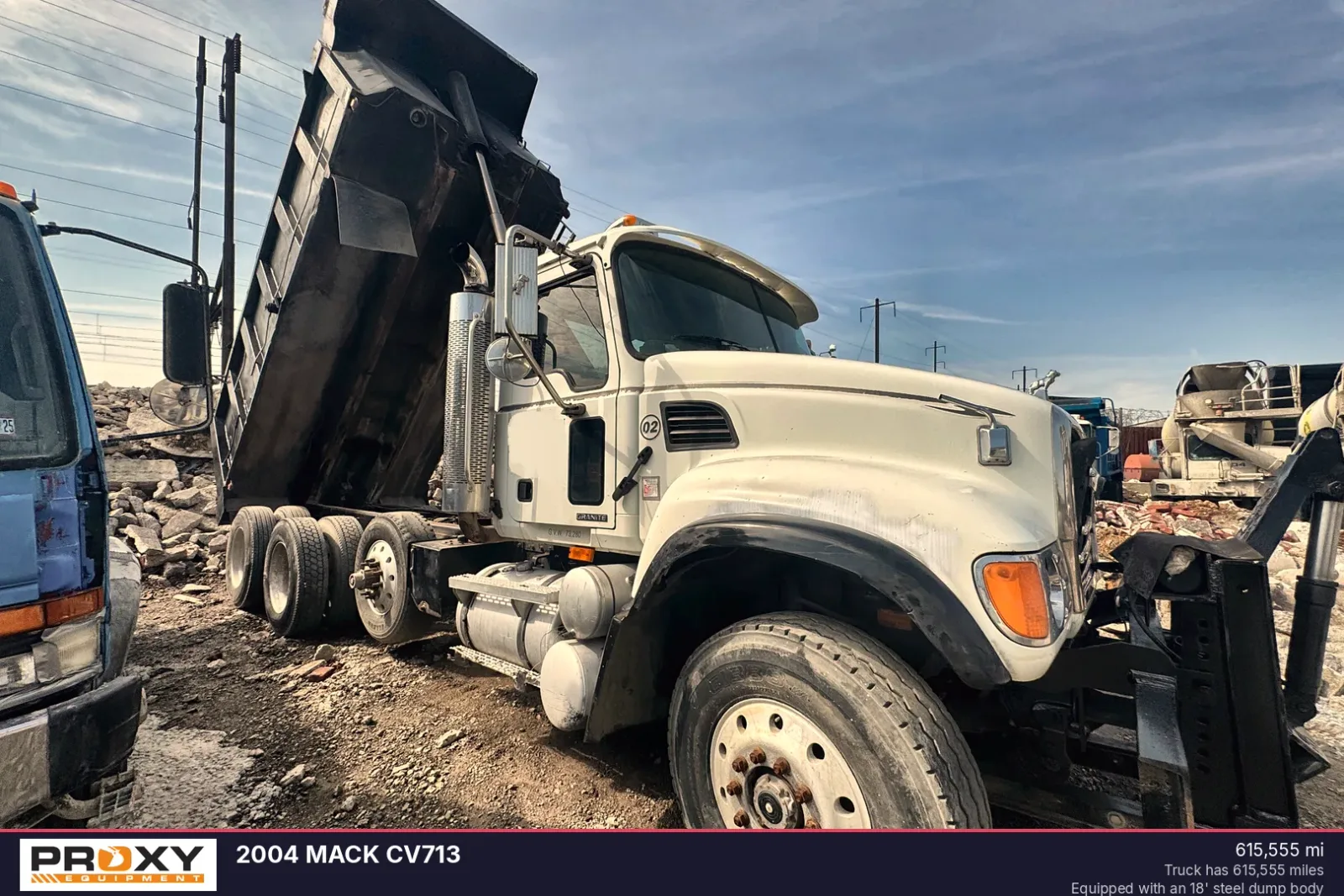 2004 MACK CV713