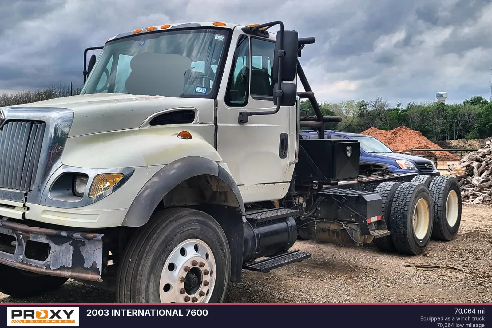 2003 INTERNATIONAL 7600