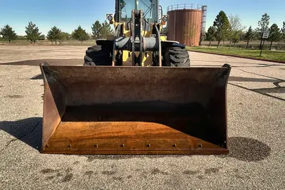 2011 DEERE 544K - view 7 of 30