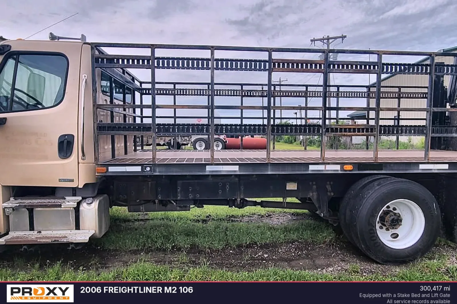 2006 FREIGHTLINER M2 106