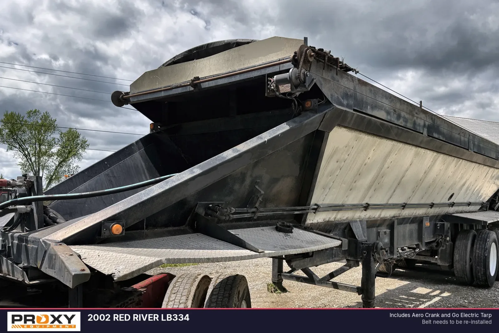 2002 RED RIVER LB334