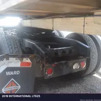 2019 INTERNATIONAL LT625 - view 4 of 31