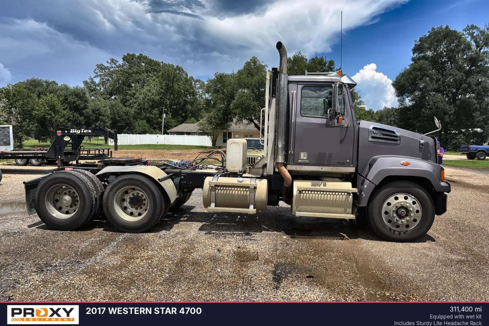 2017 WESTERN STAR 4700