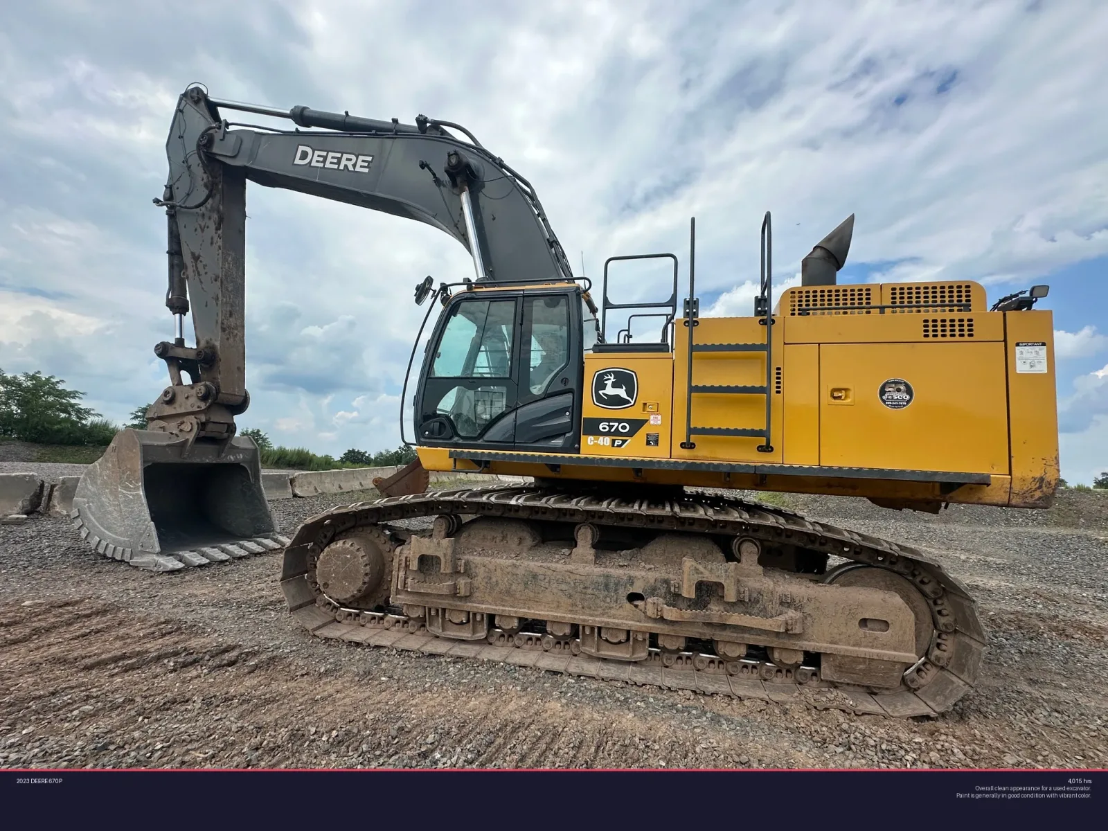 2023 DEERE 670P