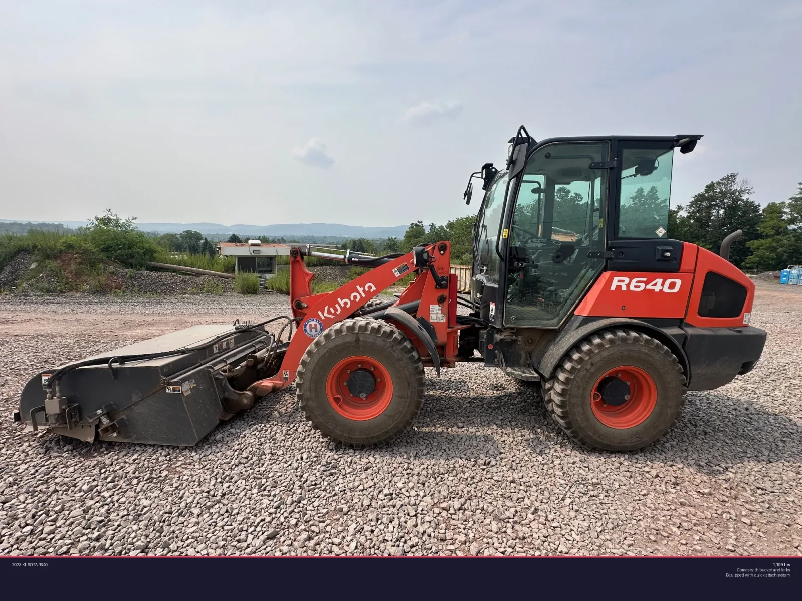 2023 KUBOTA R640