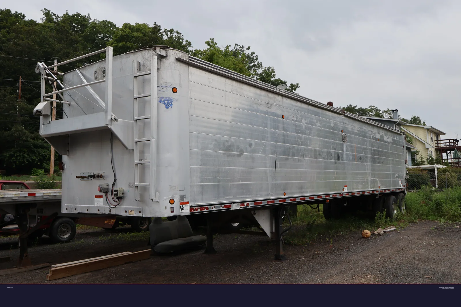 2006 MAC 42 ft