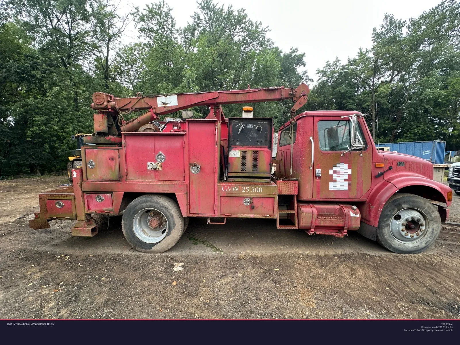 2001 INTERNATIONAL 4700 Service Truck