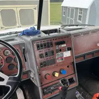 1999 MACK CH-613 - view 8 of 31