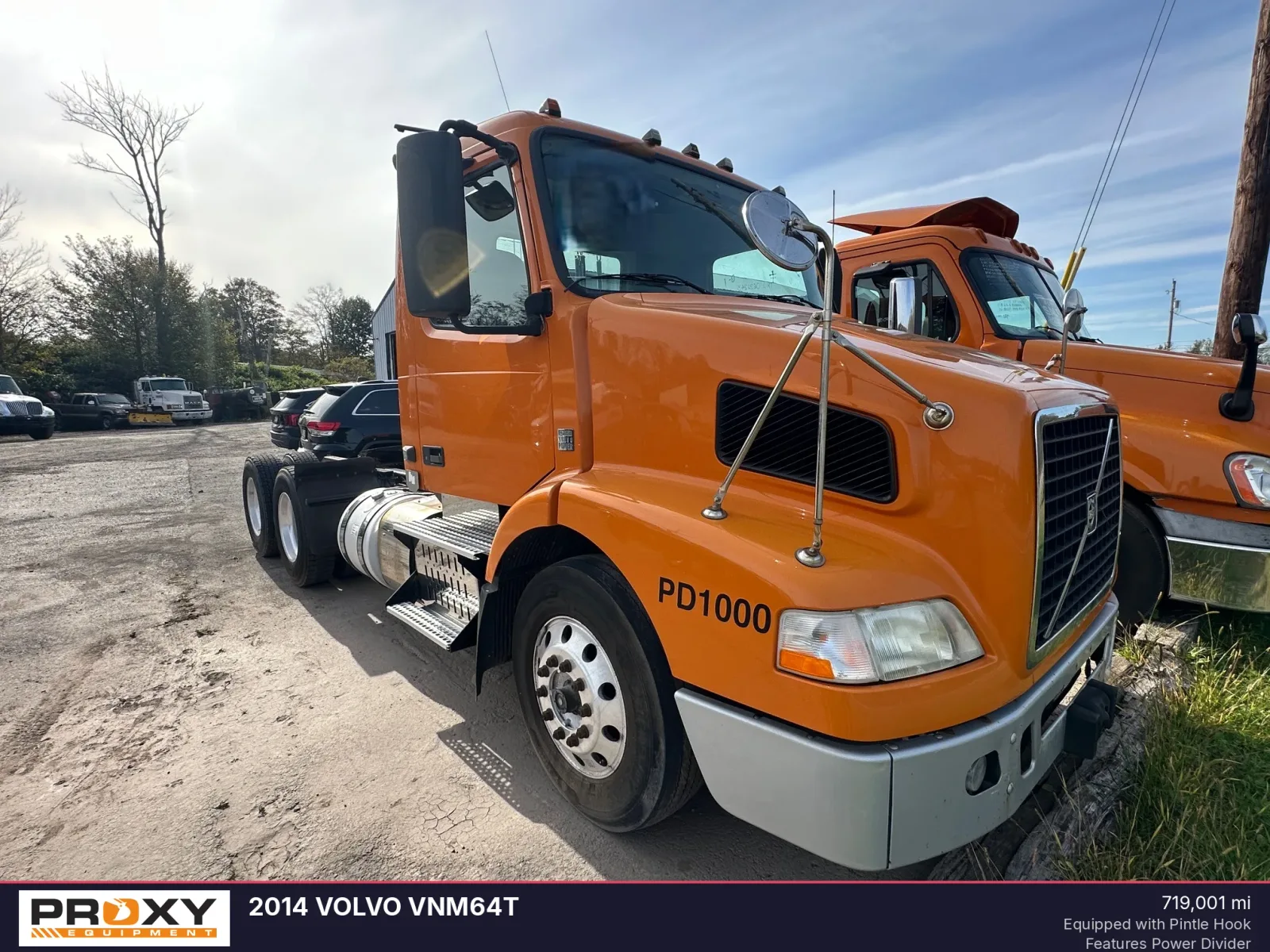 2014 VOLVO VNM64T
