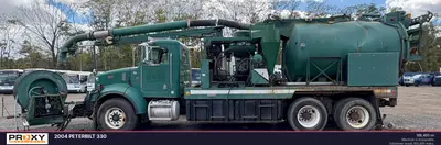 2004 PETERBILT 330 - view 1 of 15