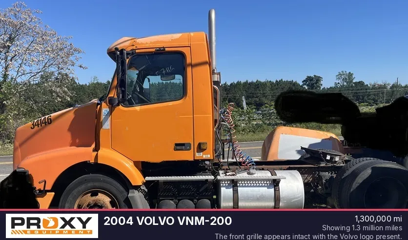2004 VOLVO VNM-200