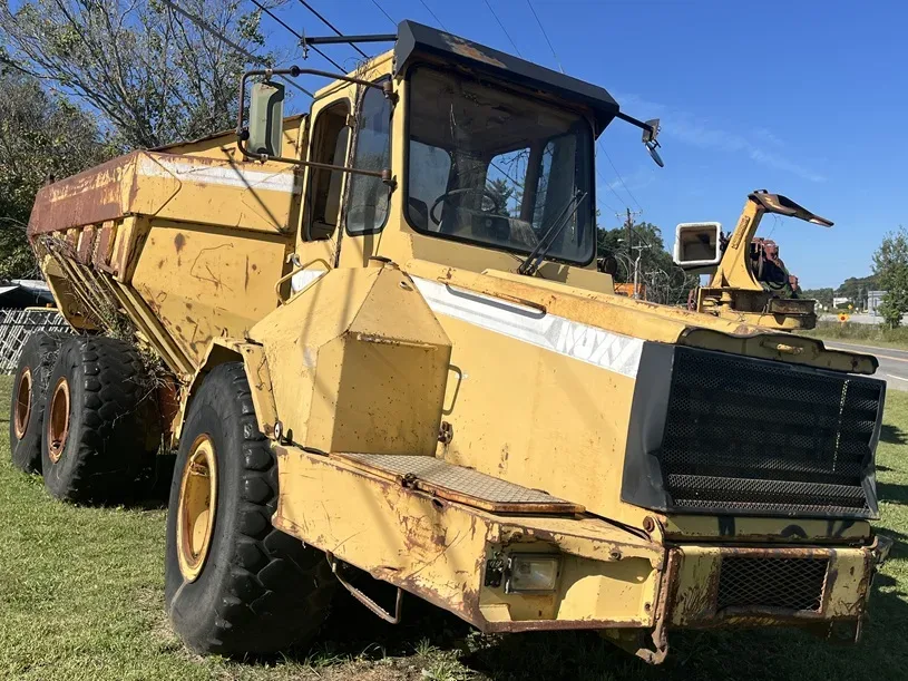 1985 MOXY 6200