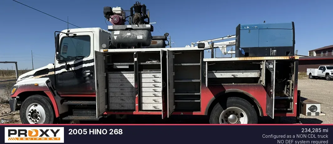 2005 HINO 268