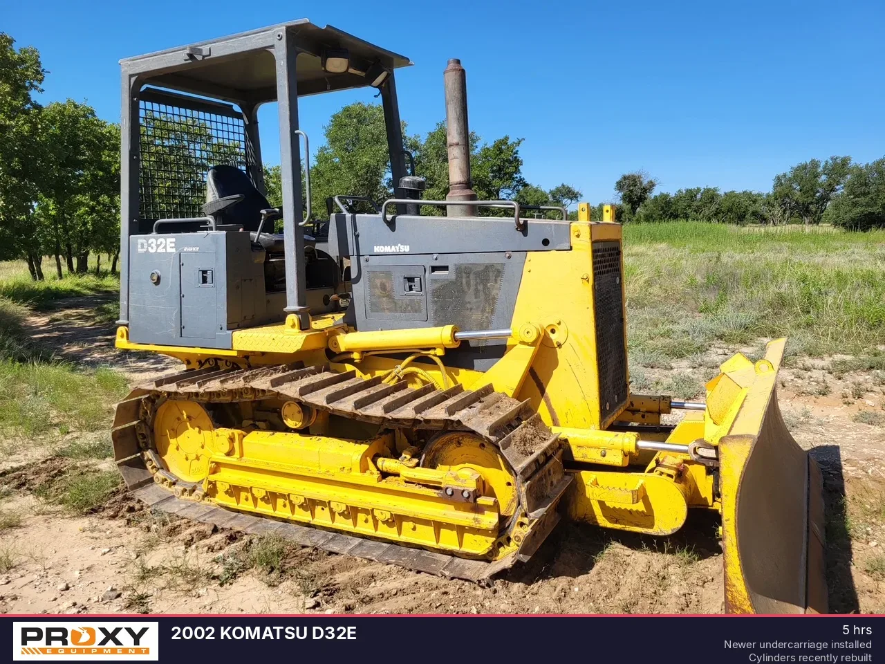 2002 KOMATSU D32E