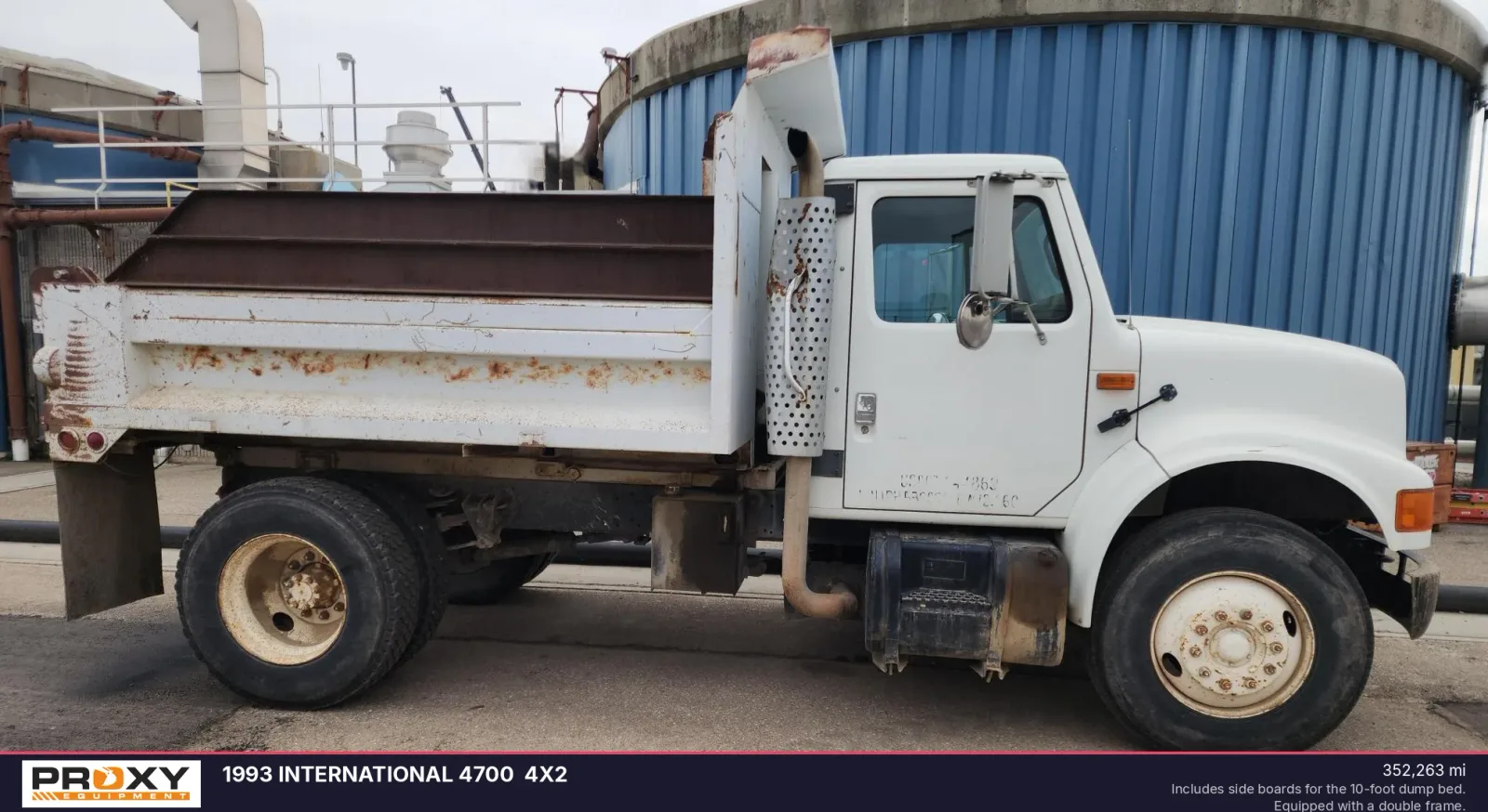 1993 INTERNATIONAL 4700 4x2