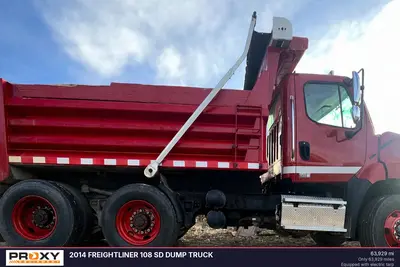 2014 FREIGHTLINER 108 SD Dump Truck - view 4 of 30