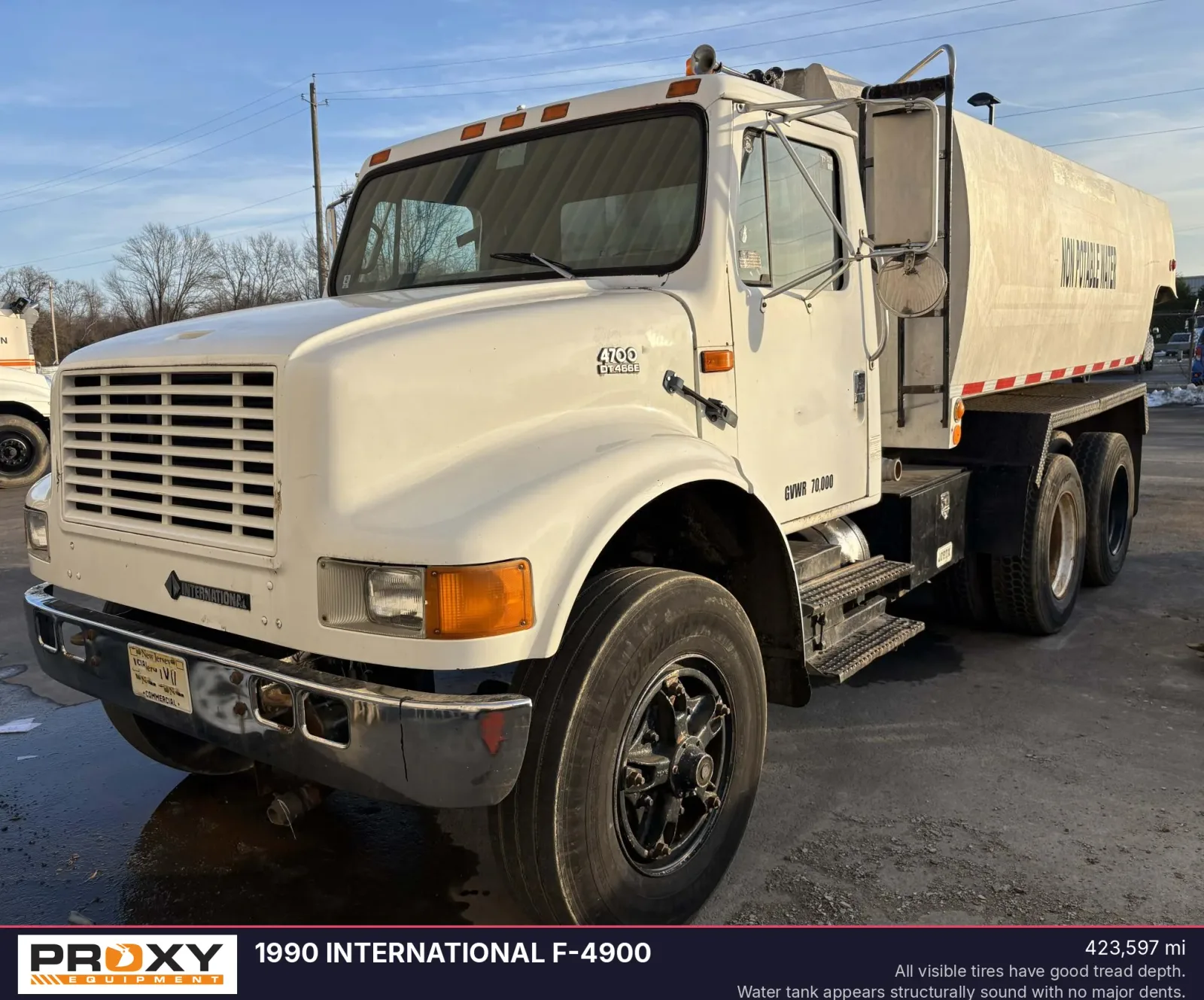 1990 INTERNATIONAL F-4900