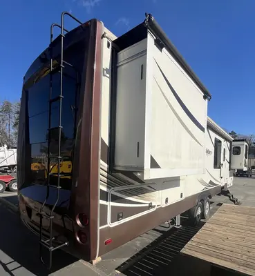 2017 AB BigHorn - view 19 of 20