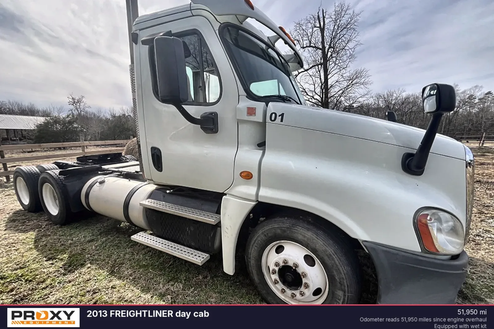 2013 FREIGHTLINER day cab