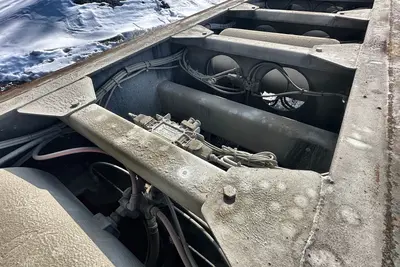 2021 MAC Quad Axle End Dump - view 17 of 30