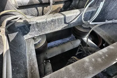 2021 MAC Quad Axle End Dump - view 18 of 30