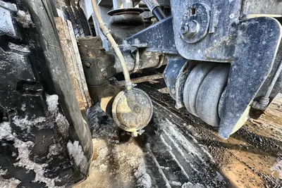 2021 MAC Quad Axle End Dump - view 20 of 30