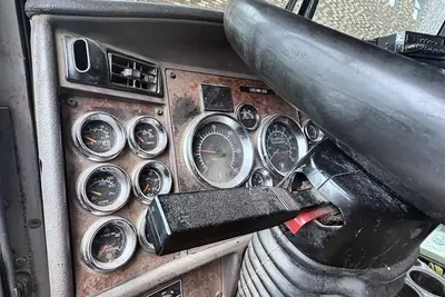 2003 KENWORTH W900 - view 8 of 14