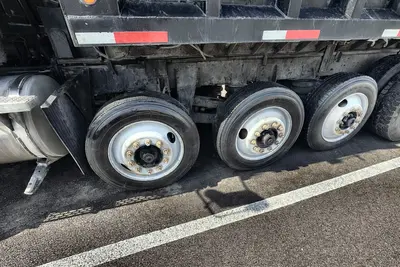 1998 MACK CL713 - view 16 of 39