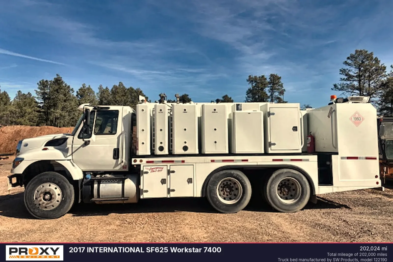 2017 INTERNATIONAL SF625 Workstar 7400