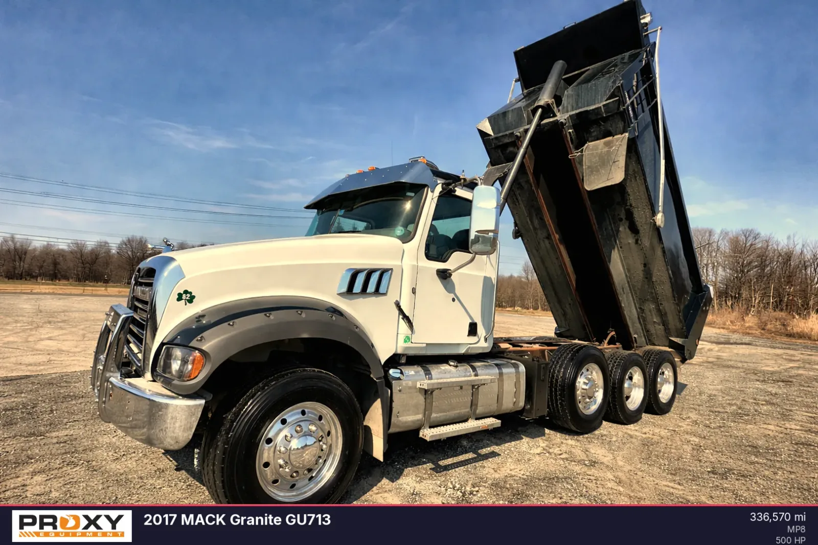 2017 MACK Granite GU713