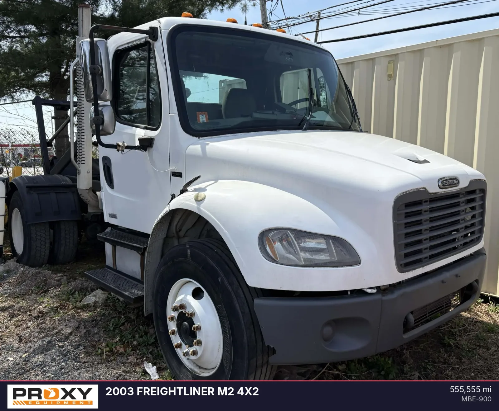 2003 FREIGHTLINER M2 2499