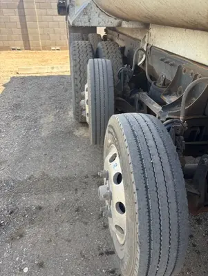 2004 PETERBILT 330 - view 17 of 17
