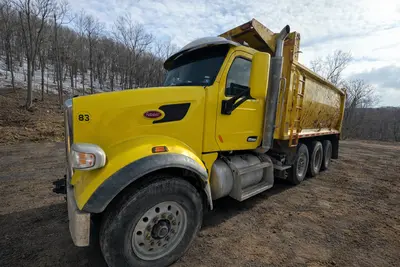 2016 PETERBILT 567 - view 3 of 41