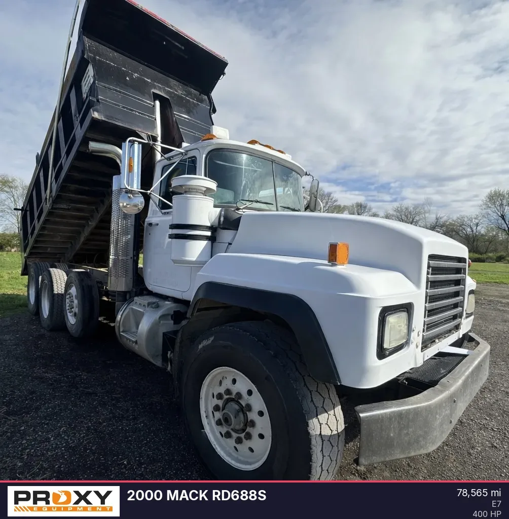 2000 MACK RD688S