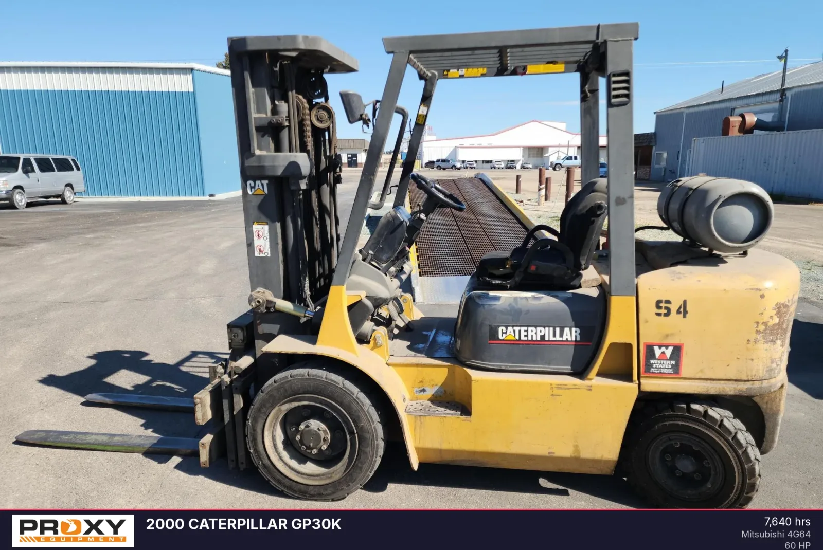 2000 CATERPILLAR GP30K