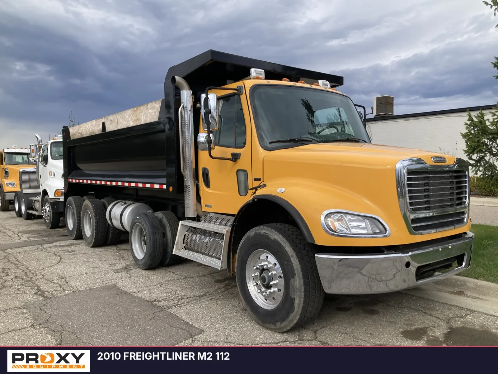 2010 FREIGHTLINER M2 112