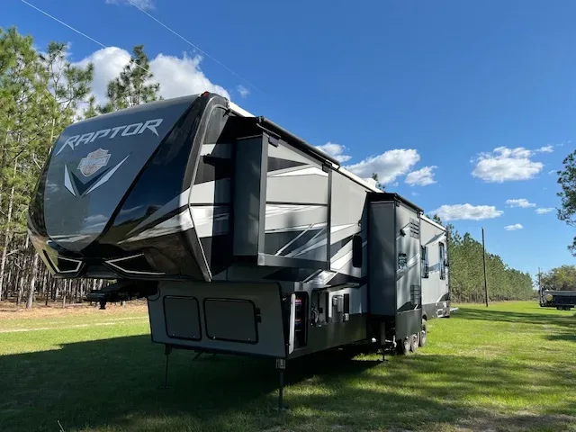 2020 Keystone Raptor 415 RP41520