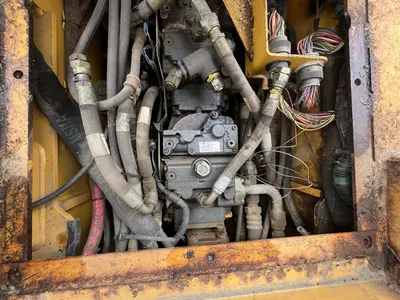 1998 DEERE 450H LT - view 17 of 29