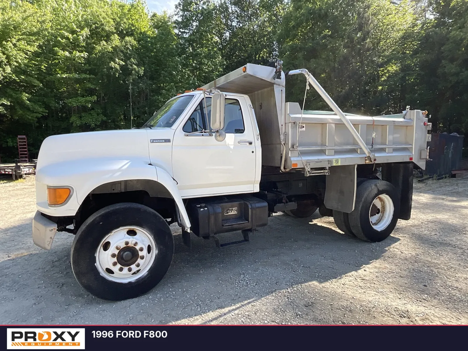 1996 FORD F800