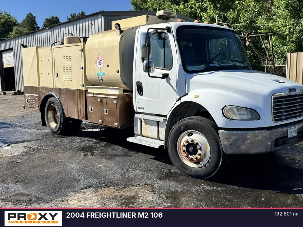 2004 FREIGHTLINER M2 106
