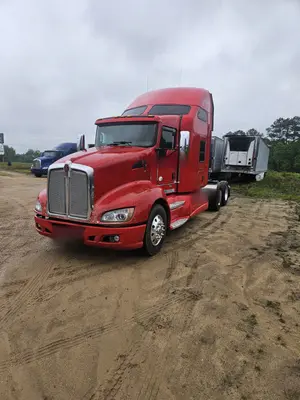2011 KENWORTH T660 - view 4 of 32