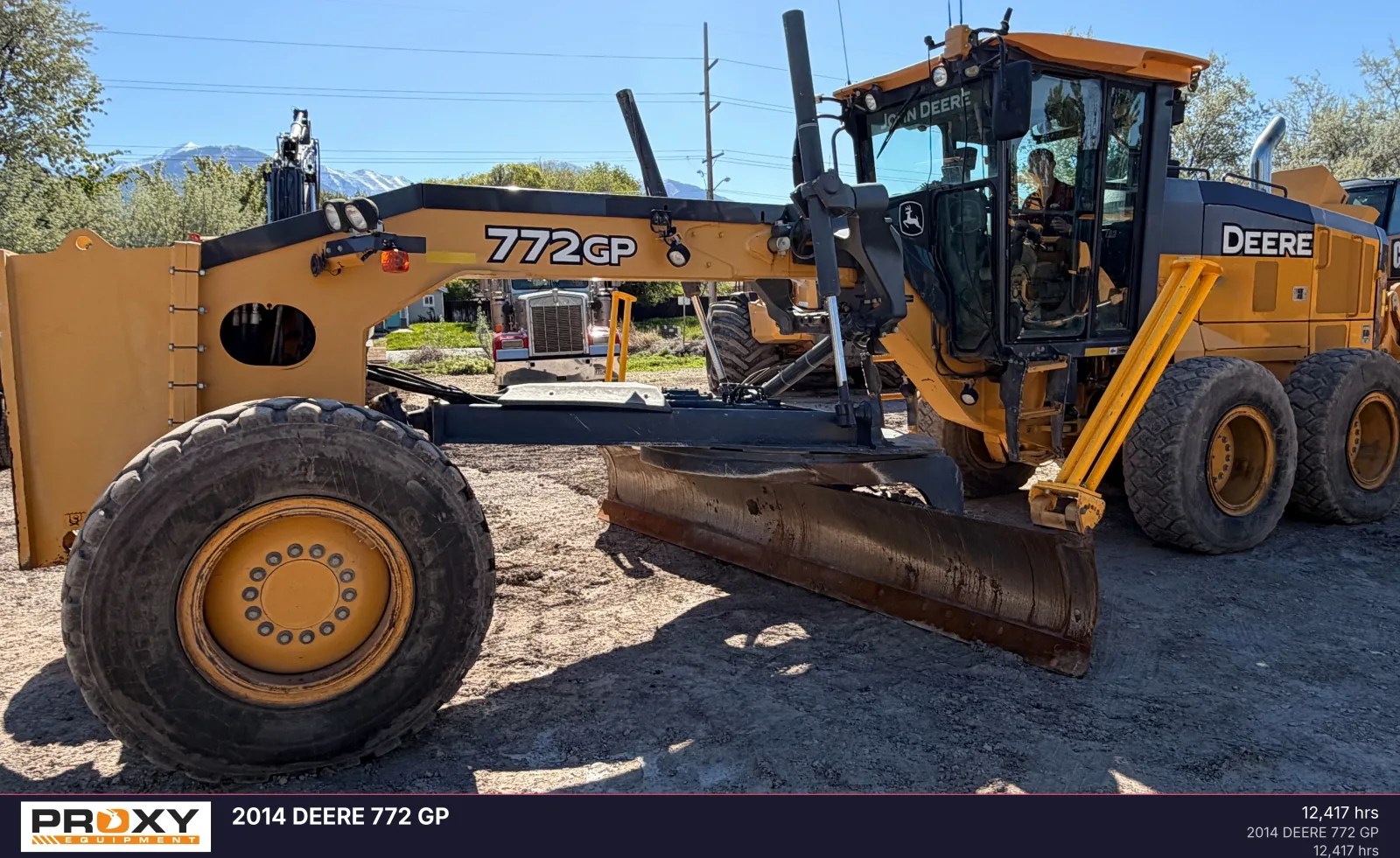 2014 DEERE 772 GP