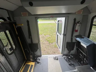 2018 FORD F 350 - view 11 of 38