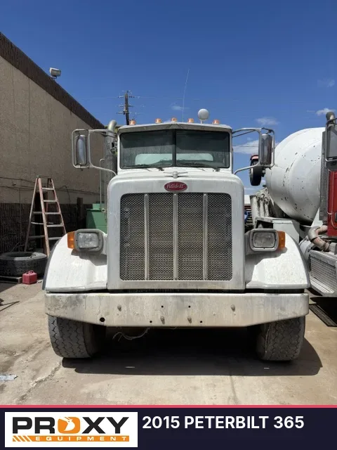 2015 PETERBILT 365