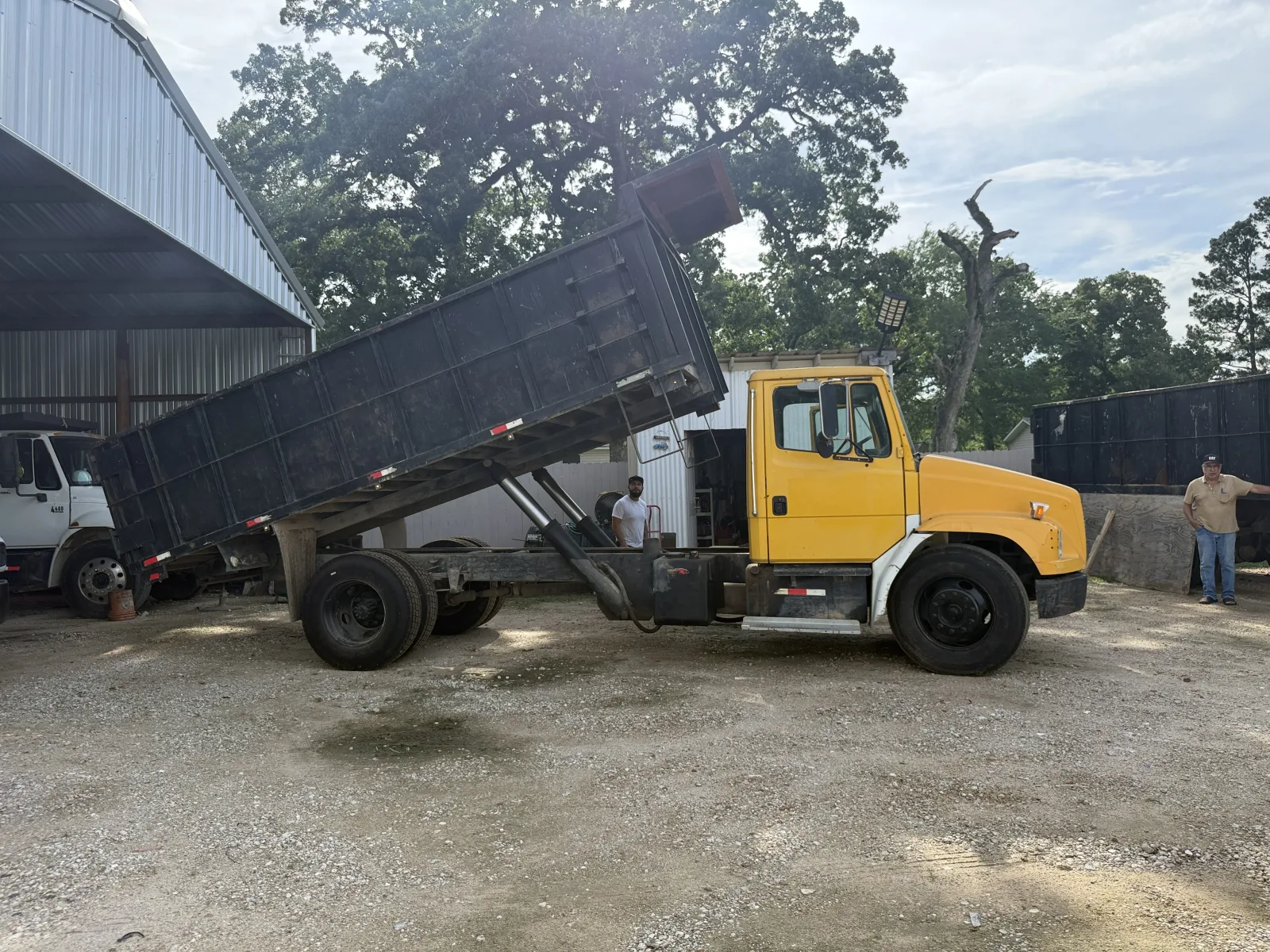 2001 FREIGHTLINER FL70