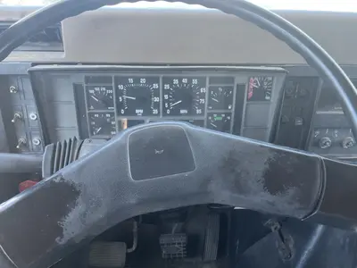 1992 INTERNATIONAL 4200 4X2 - view 17 of 40
