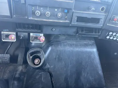 1992 INTERNATIONAL 4200 4X2 - view 19 of 40