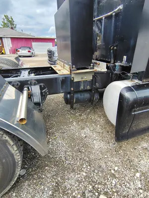 2013 PETERBILT 587 - view 13 of 35