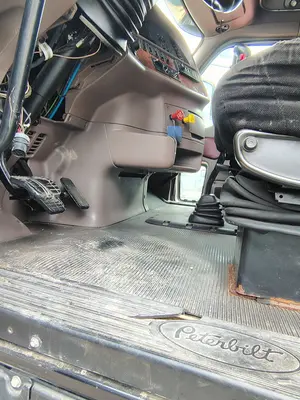 2013 PETERBILT 587 - view 20 of 35