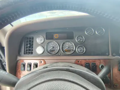 2013 PETERBILT 587 - view 15 of 35